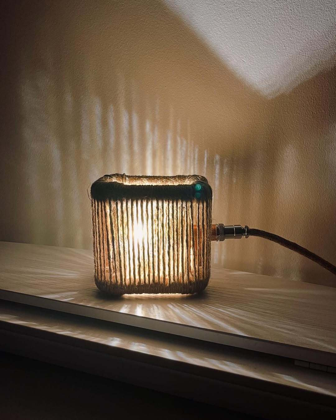 Designerska loftowa lampa miedziana w stylu boho z żarówką SMART